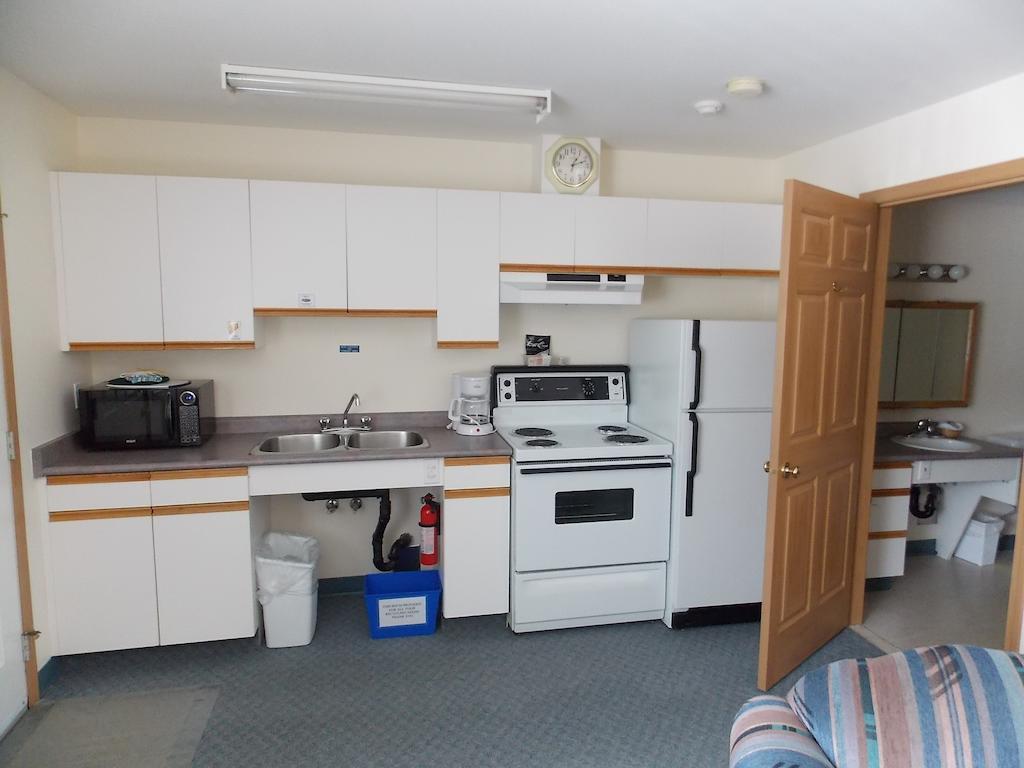 Blue River Motel Room photo