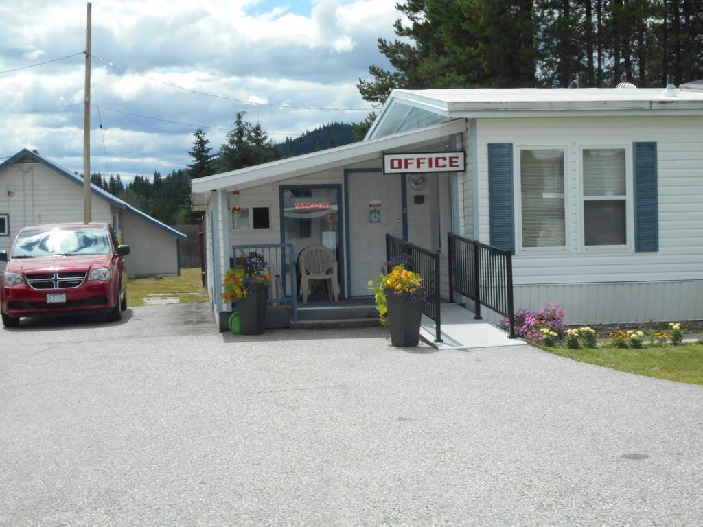 Blue River Motel Exterior photo